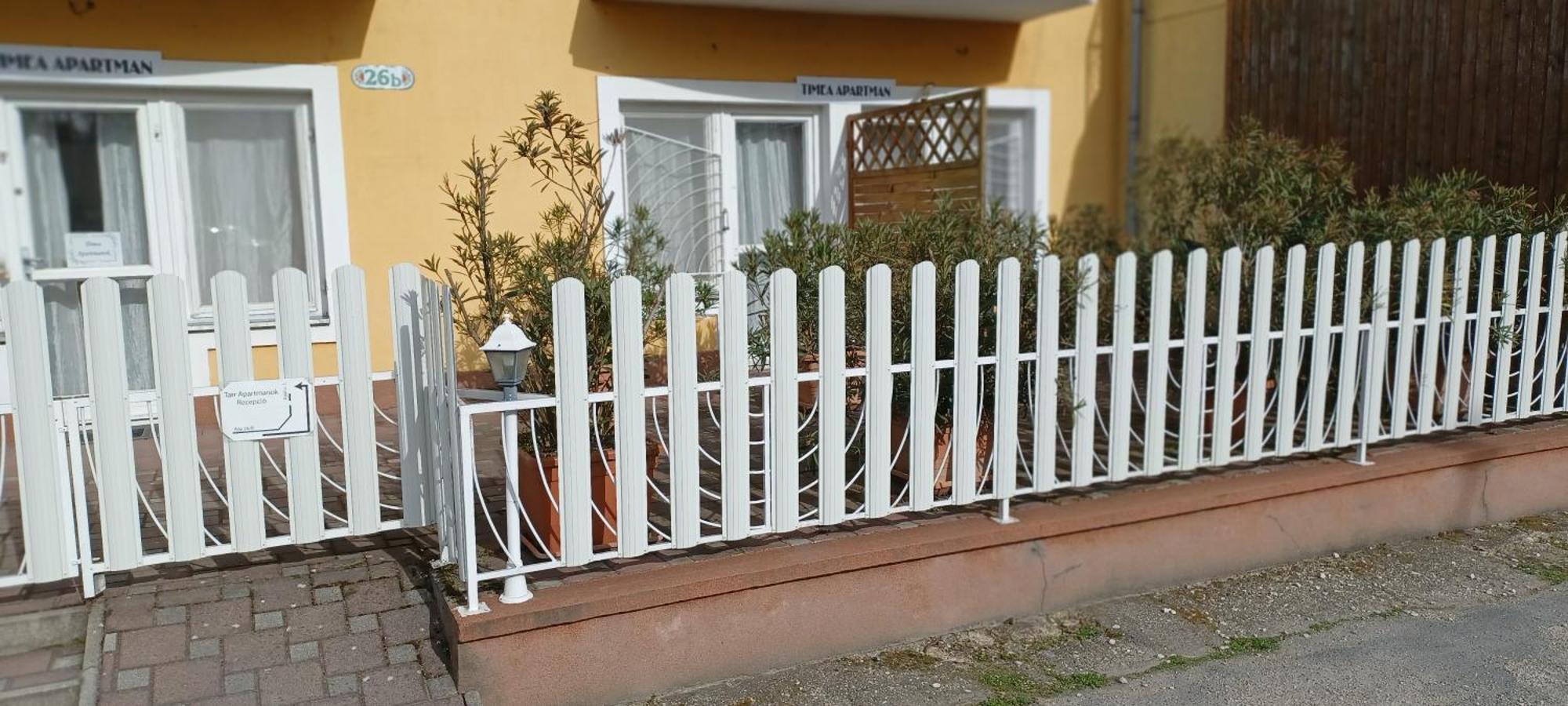 Tarr Apartmanok, Tímea Haus Keszthely Exterior foto