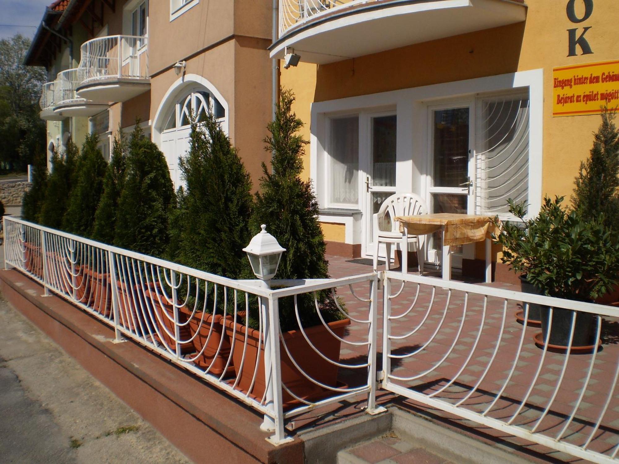 Tarr Apartmanok, Tímea Haus Keszthely Exterior foto