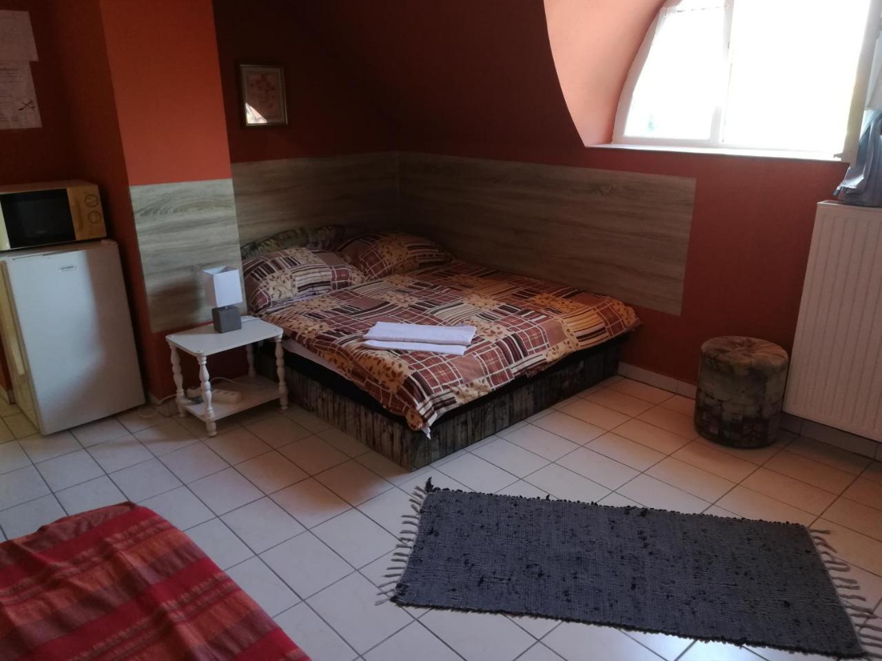 Tarr Apartmanok, Tímea Haus Keszthely Exterior foto