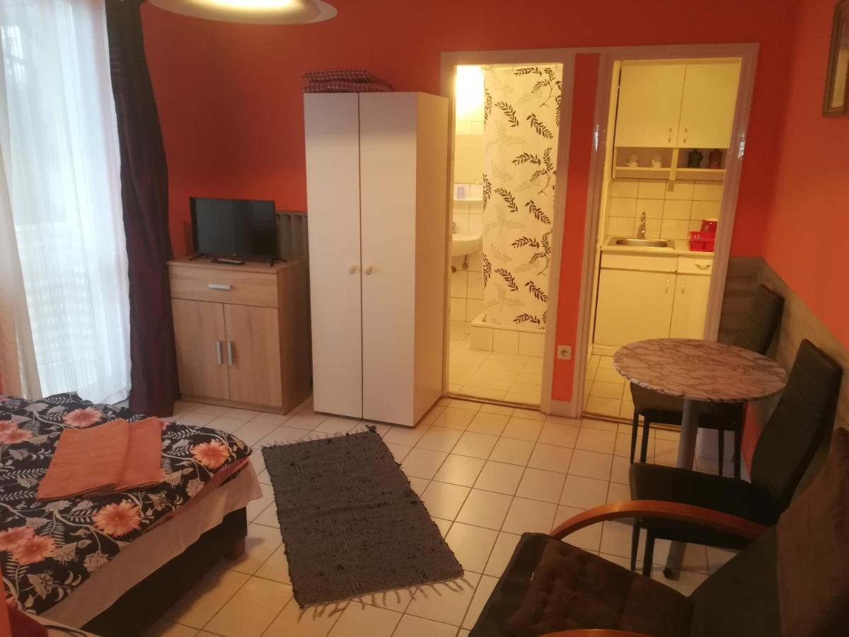 Tarr Apartmanok, Tímea Haus Keszthely Exterior foto