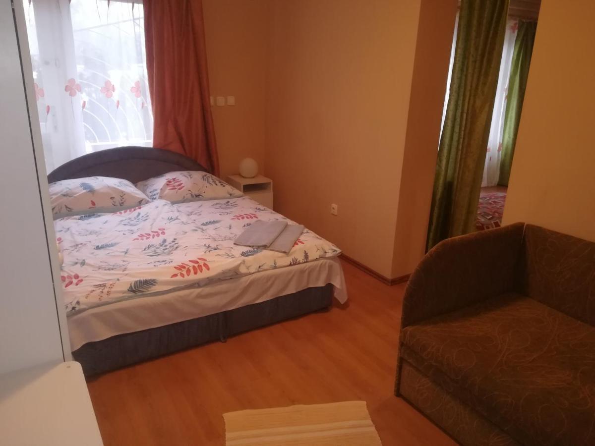 Tarr Apartmanok, Tímea Haus Keszthely Exterior foto